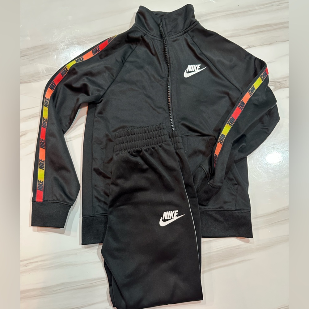 Kids Nike track suit
